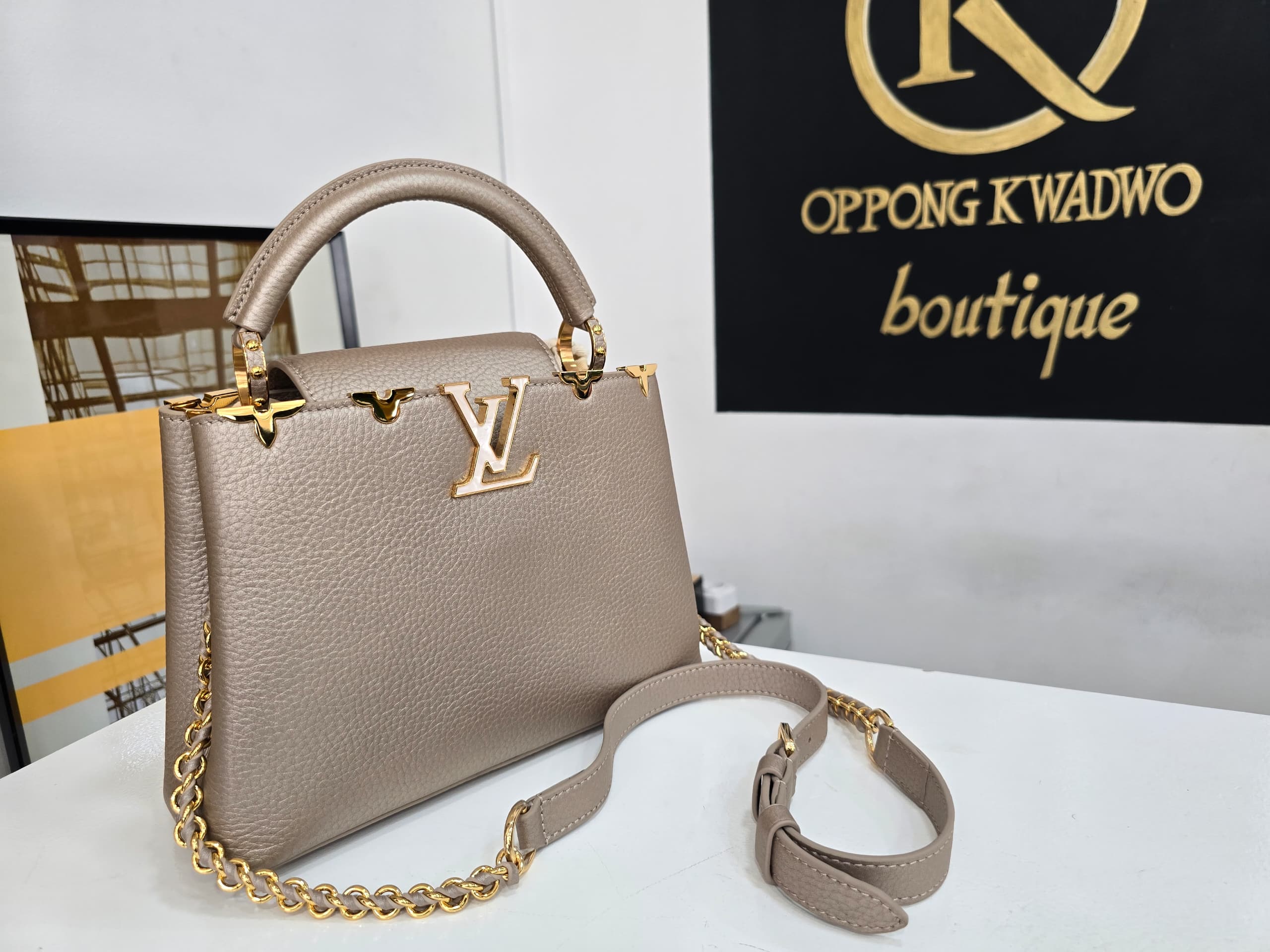 LOUIS VUITTON